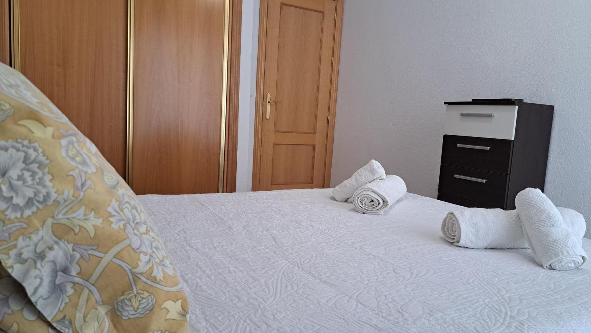 Apartamentos Maria Cristina Con Parking Gratis Córdoba Eksteriør billede