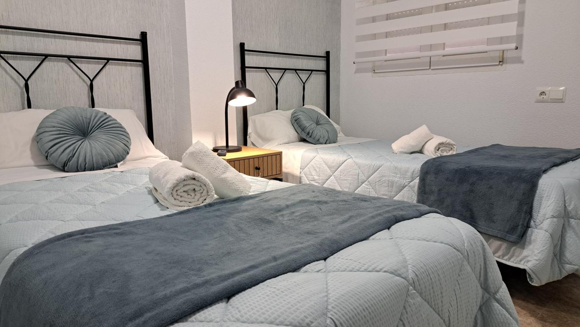 Apartamentos Maria Cristina Con Parking Gratis Córdoba Værelse billede
