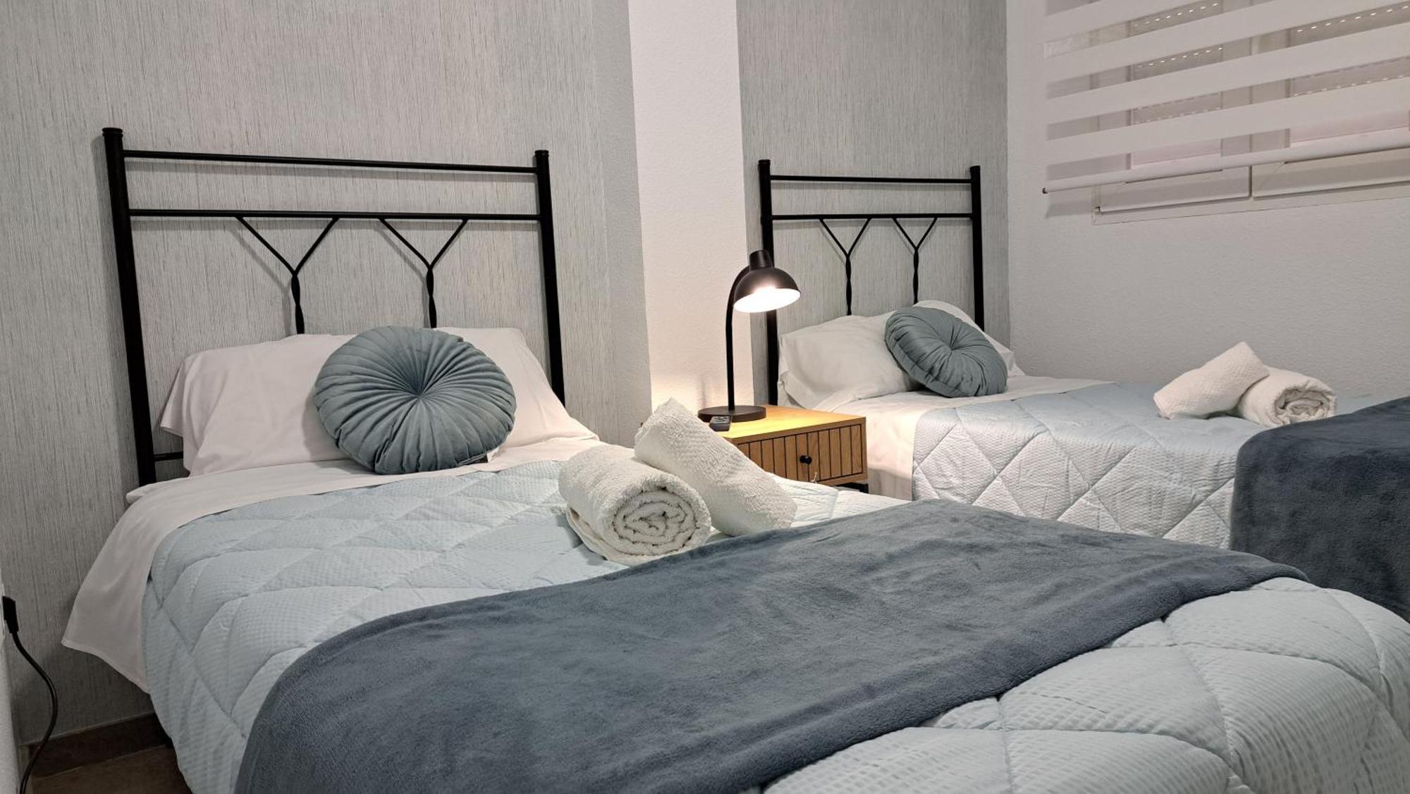 Apartamentos Maria Cristina Con Parking Gratis Córdoba Værelse billede